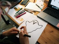 making halloween drawings